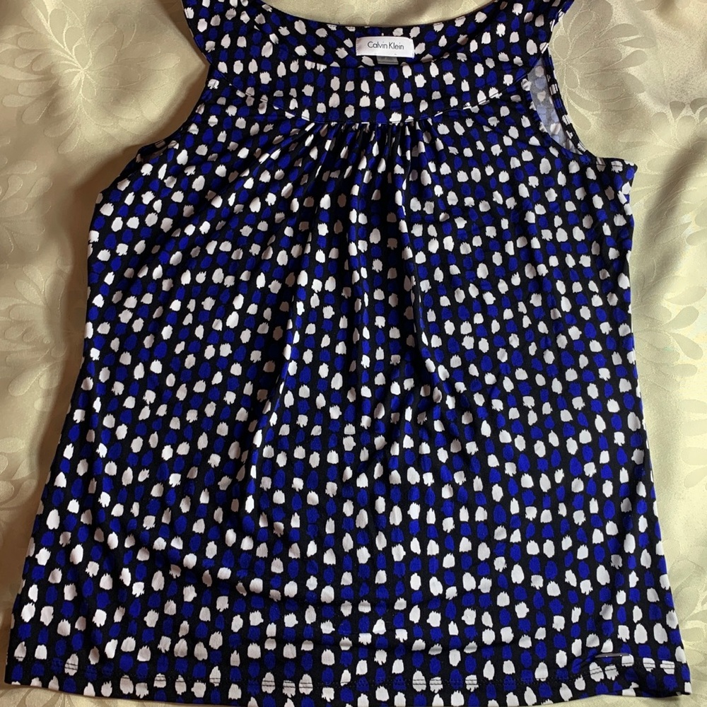 Size M-Calvin Klein-Round Neckline Sleeveless